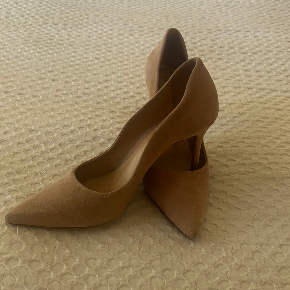 GUC schutz nude suede pumps
